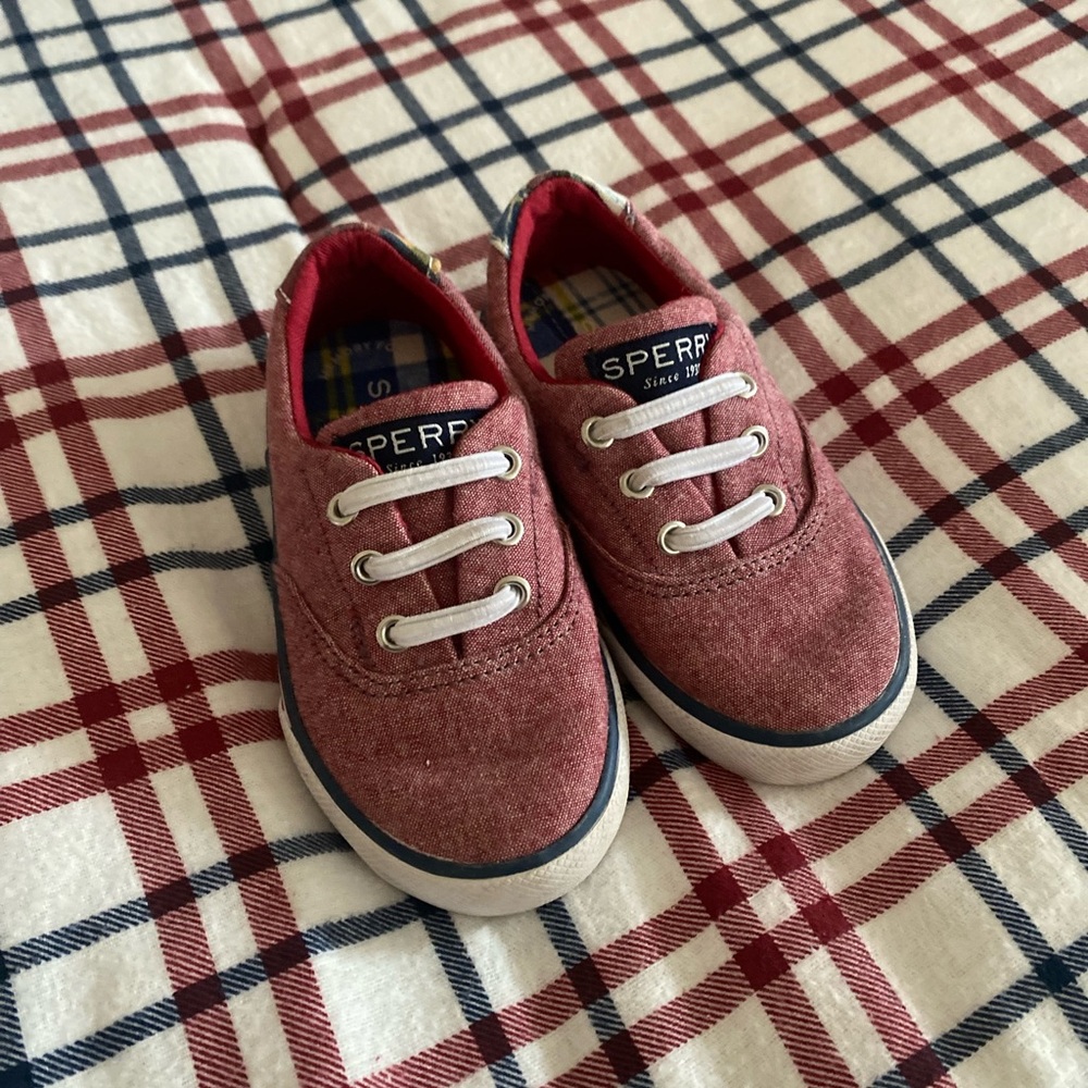 Sperry topsiders